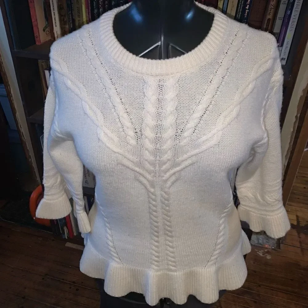 Kate Spade cream wool/cashmere cable knit ruffled hem S romantic royalcore sweat